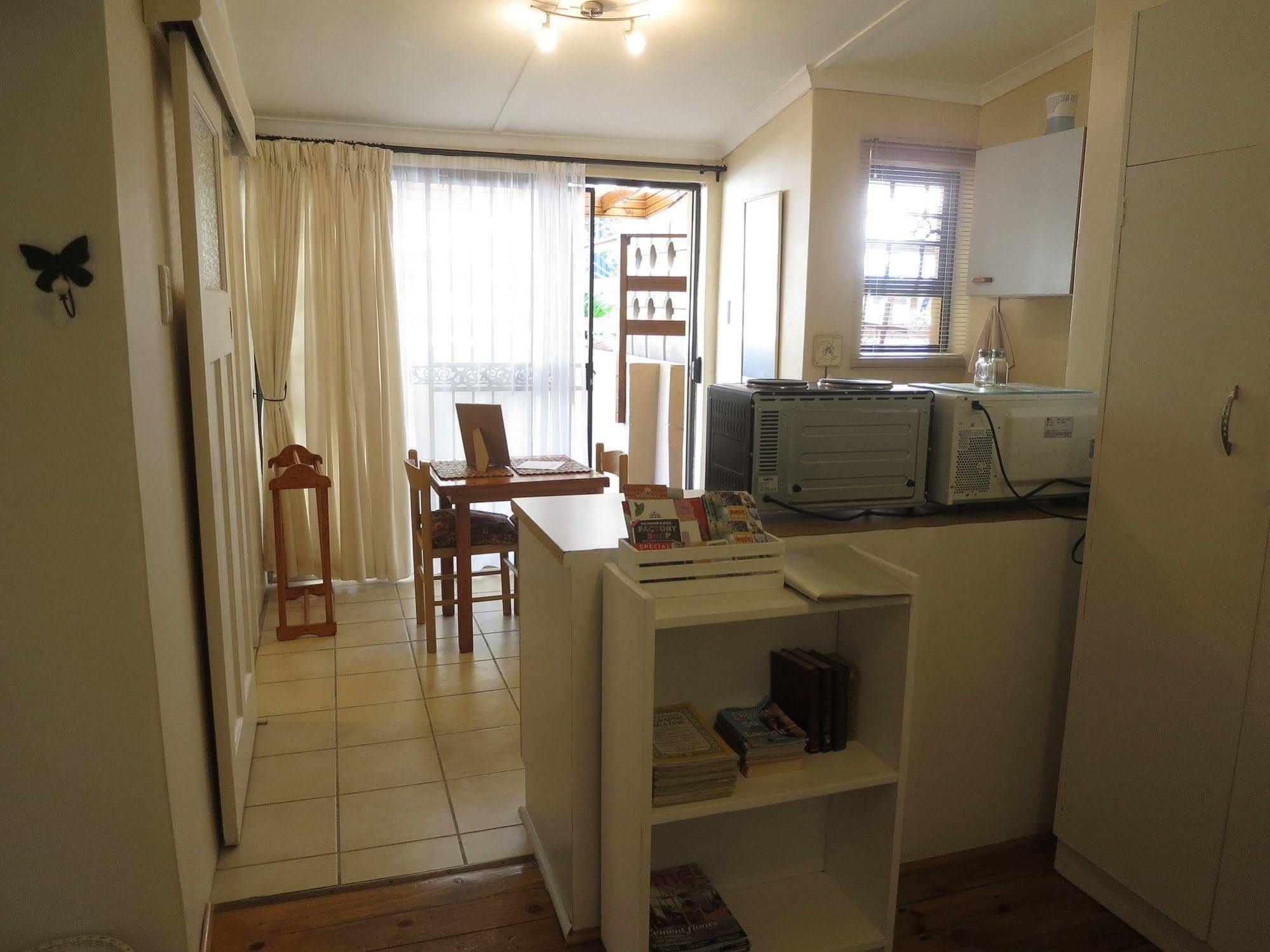 Dempsey'S Self-Catering Guest House Port Elizabeth Exterior foto